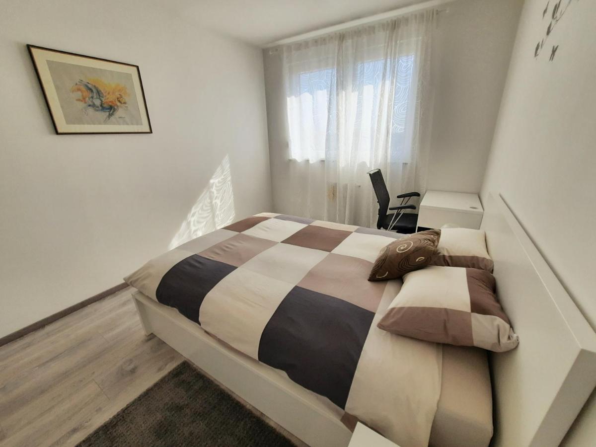 Apartment Mrvica Near The Zagreb Airport Velika Gorica Luaran gambar